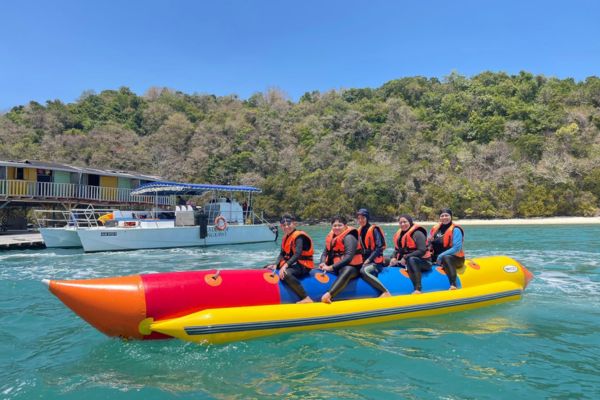 Private Cruise with Saladin Of Langkawi (3.5 hours)