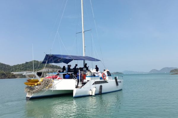 Private Cruise with Shah Of Langkawi (3.5 hours)